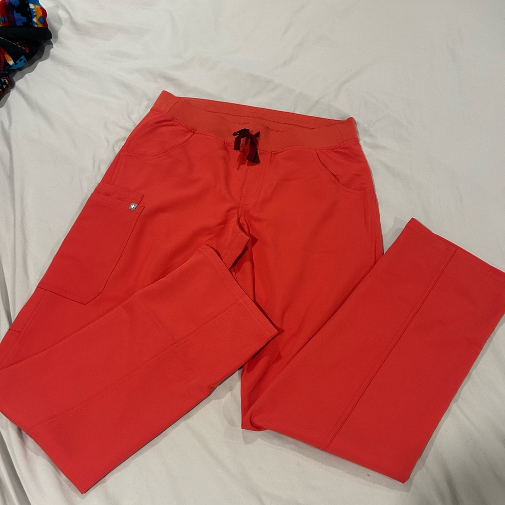 Women’s Figs scrub pants